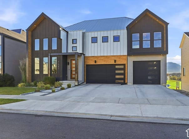 7641 S BRINKERHOFF Dr, West Jordan, UT 84084