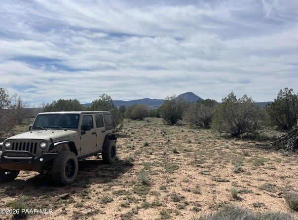51 W Boiling Pot Road, Ash Fork, AZ 86320