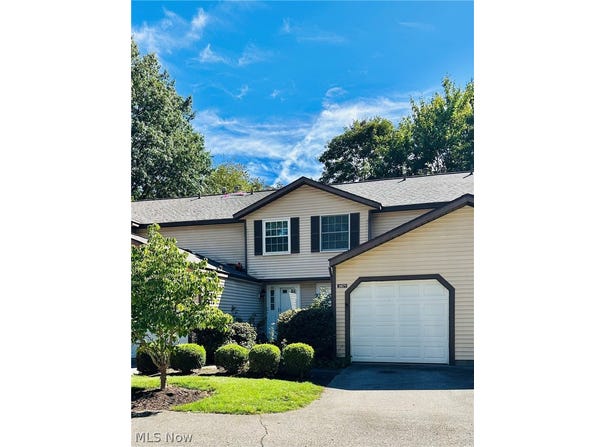 3873 Lake Run Boulevard, Stow, OH 44224