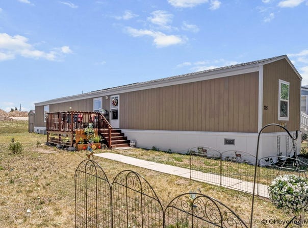 705 LITTLE VALLEY TRL, Cheyenne, WY 82007