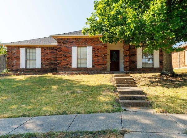 1018 Dandelion Drive, Mesquite, TX 75149