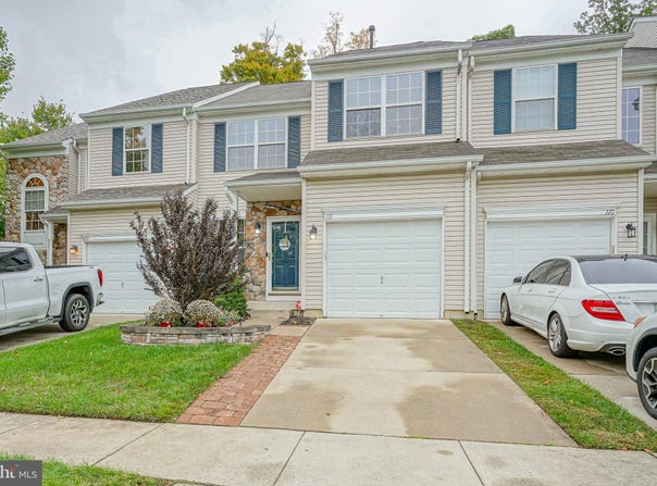 111 BRADDOCK Lane, WOODBURY, NJ 08096