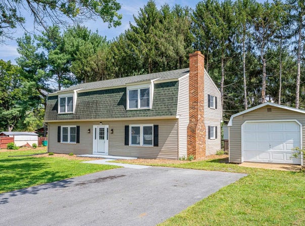 1202 ELM AVE, GROTTOES, VA 24441