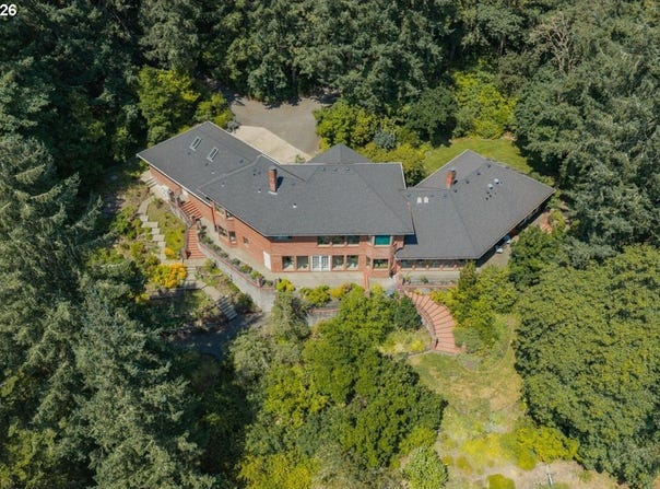 40450 HILLTOP Dr, Lebanon, OR 97355