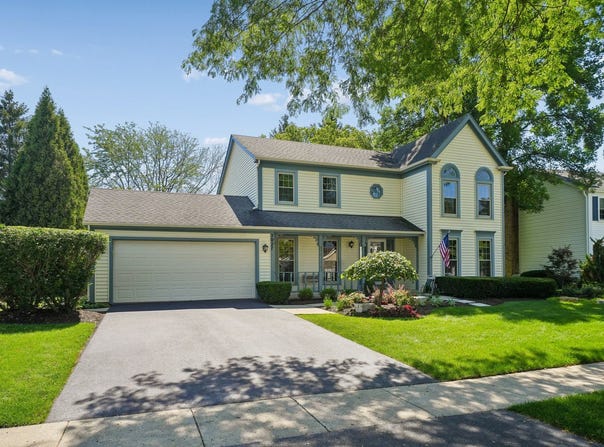 2027 Richton Drive, Wheaton, IL 60189