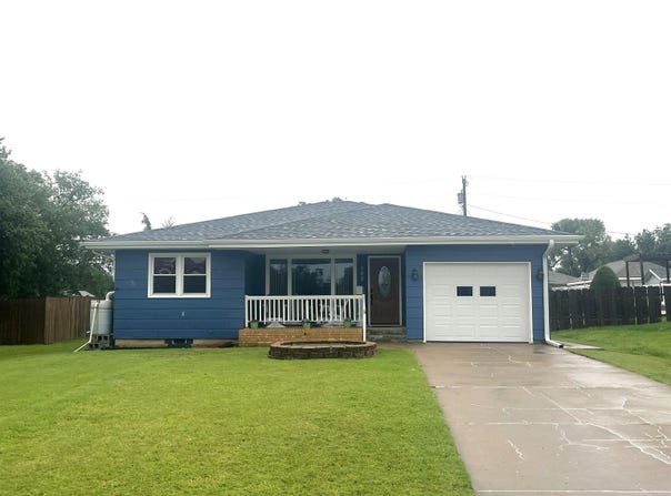502 E 16th Street, Ellis, KS 67637