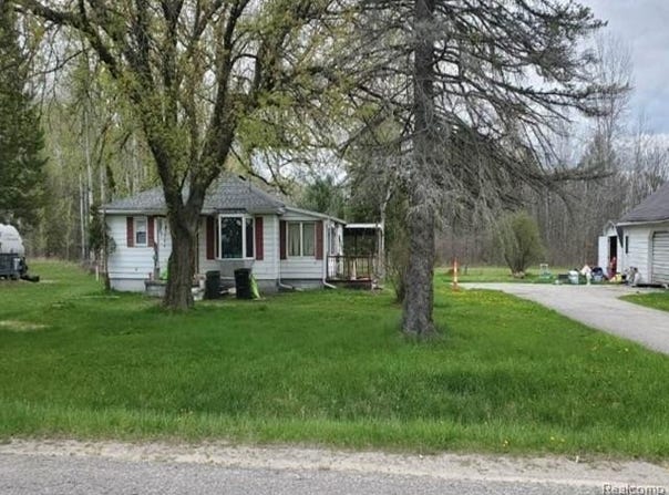 4056 N Three Rivers, Gladwin, MI 48624