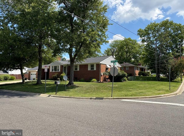 6416 ROBERTS Drive, TEMPLE HILLS, MD 20748