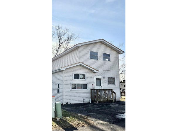 15 Dinosaur Road, Wilmington, IL 60481