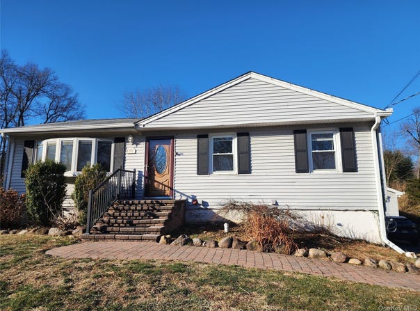 373 Ehrhardt Road, Pearl River, NY 10965