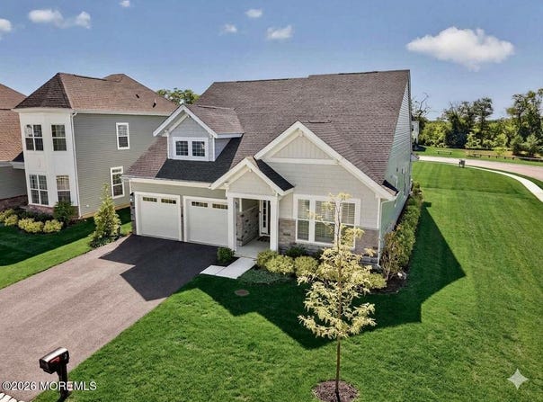 2 Vizcaya Drive, Monroe, NJ 08831