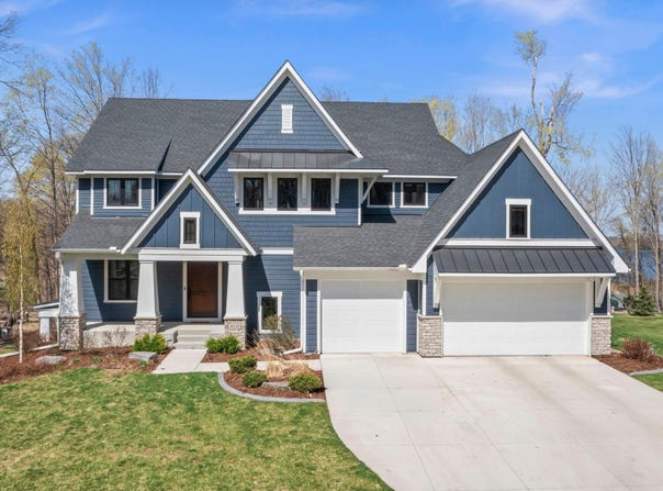 4215 Halsteads Bay Lane, Excelsior, MN 55331