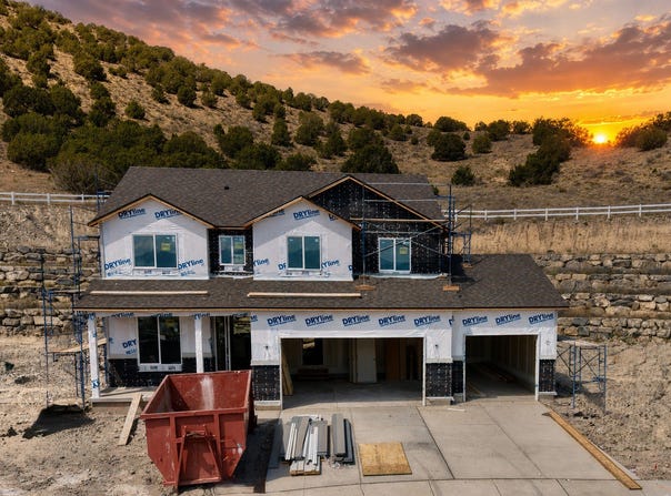 3579 E LAKOTA Dr, Eagle Mountain, UT 84005