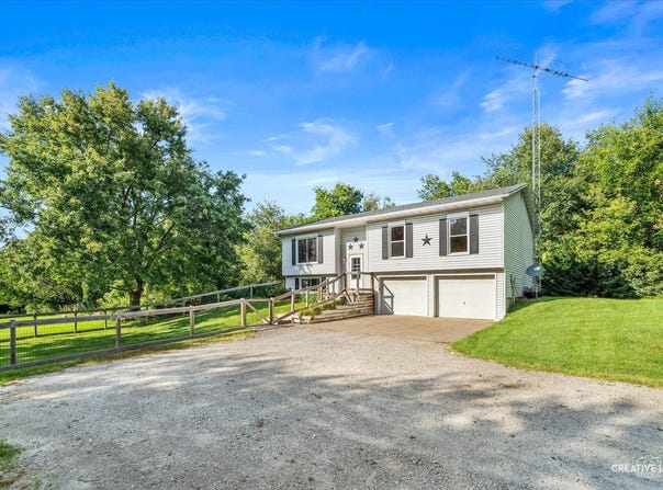3716 E 2653rd Road, Sheridan, IL 60551