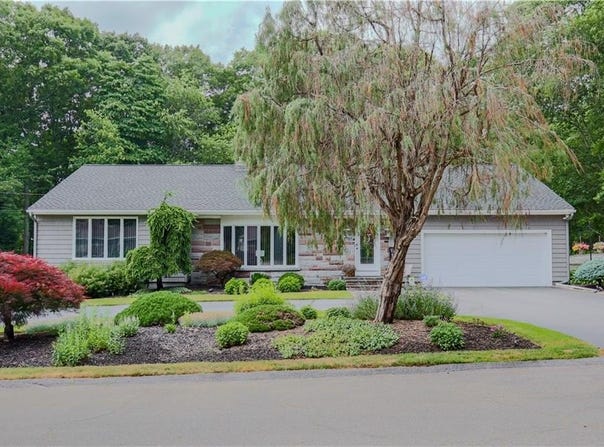 42 Elmdale Avenue, Johnston, RI 02919