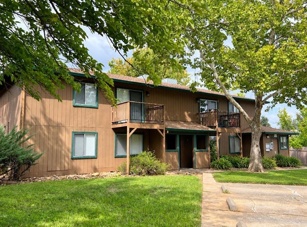 1690 Bramble Place, Redding, CA 96002