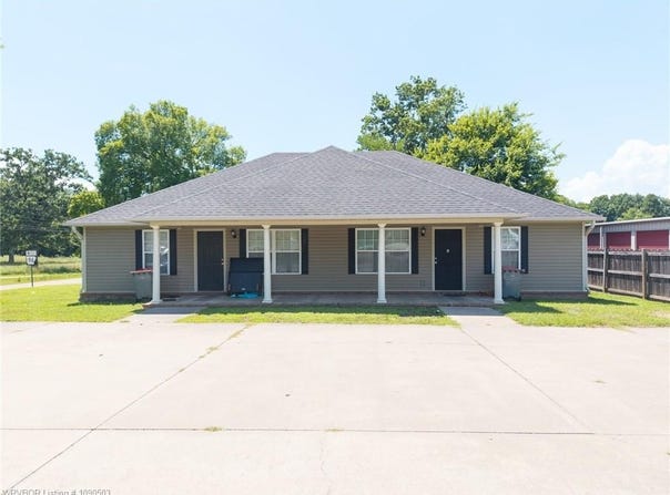 1 Highway 253, Lavaca, AR 72941