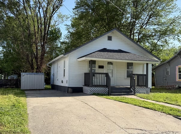 772 Morgan St, Marshall, MO 65340