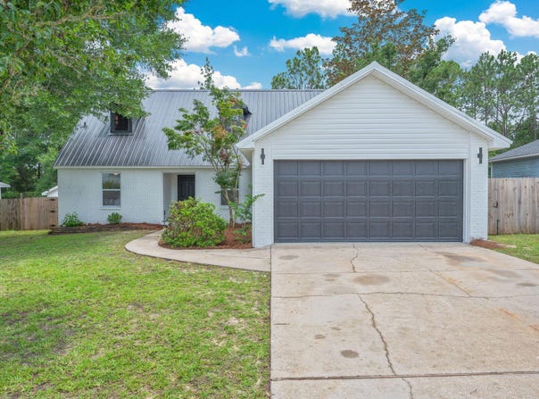 135 Nicole Lane, Crestview, FL 32539