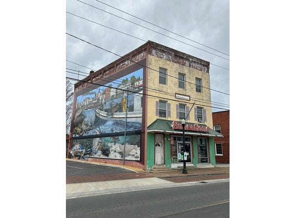 4108* MAIN ST, CHINCOTEAGUE, VA 23336