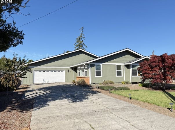 1145 8TH St, Florence, OR 97439