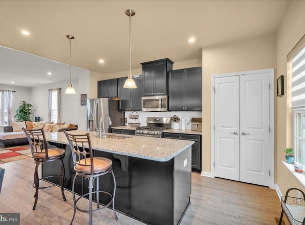 204 FREEDOM Way, SICKLERVILLE, NJ 08081