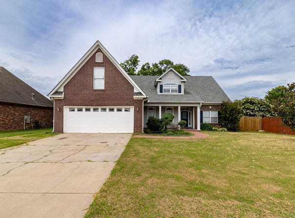 16 Lakeview Lane, Cabot, AR 72023