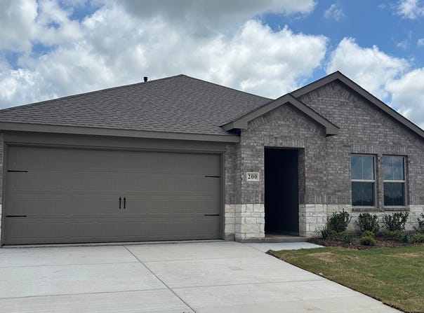 200 Bandit Trail, Terrell, TX 75160