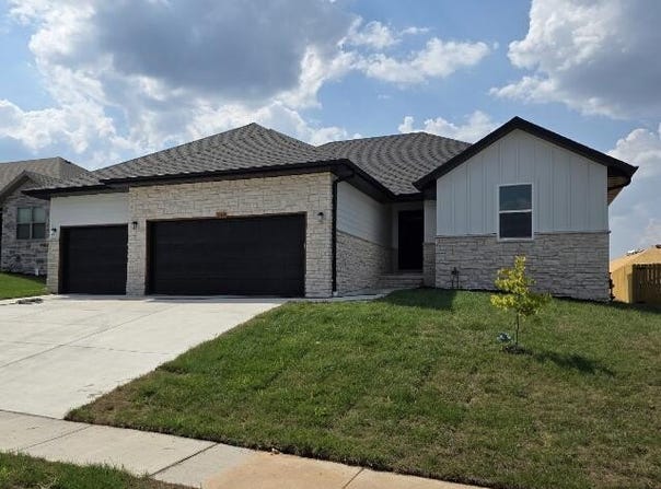939 S Pindall Lane, Nixa, MO 65714
