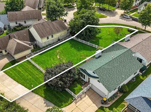 900 Longfellow Pl, IowaCity, IA 52240