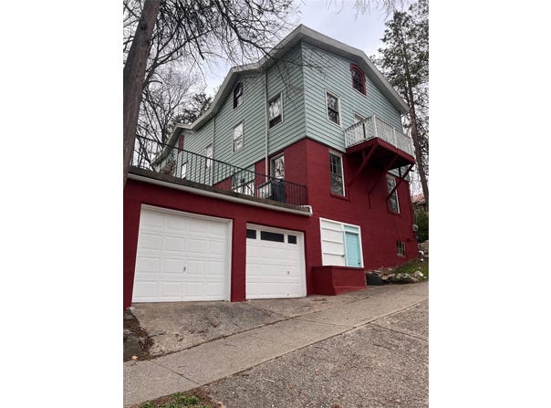 30 Garfield Place, Poughkeepsie, NY 12601