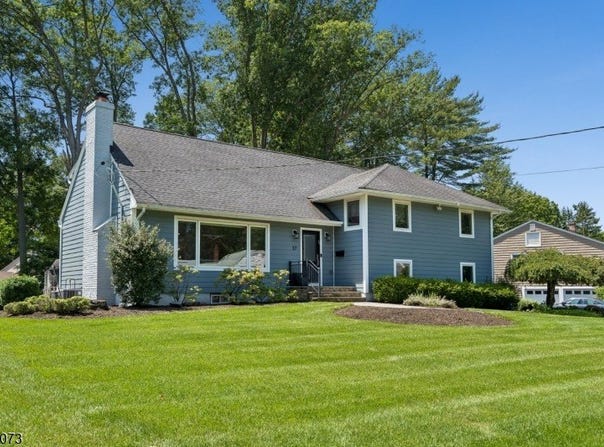 27 Shadowlawn Dr, Livingston Twp., NJ 07039-3215