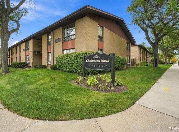 1565 Cherboneau Place, Detroit, MI 48207