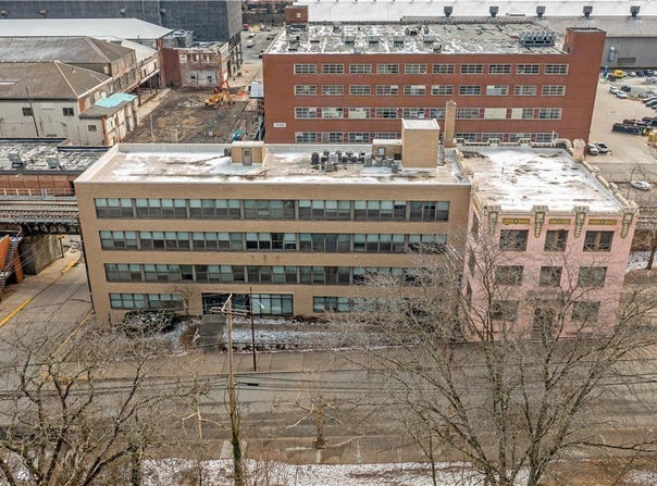 664 Linden Ave, E Pittsburgh, PA 15112