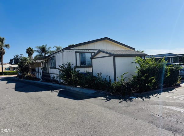 1253 Pear Avenue, Oxnard, CA 93033