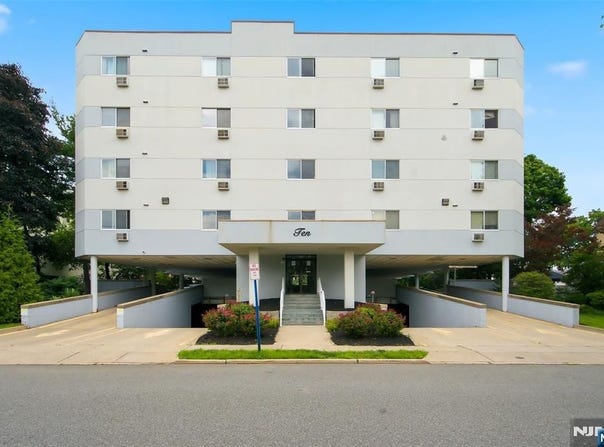 10 Orchard Street, Hackensack, NJ 07601