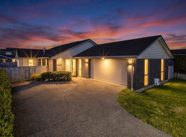 102 Pohutukawa Parade, Riverhead, Rodney