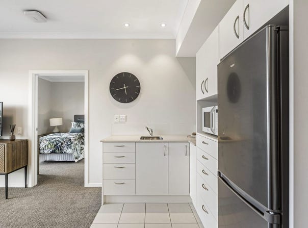 11 Commodore Drive, Lynfield, Auckland City