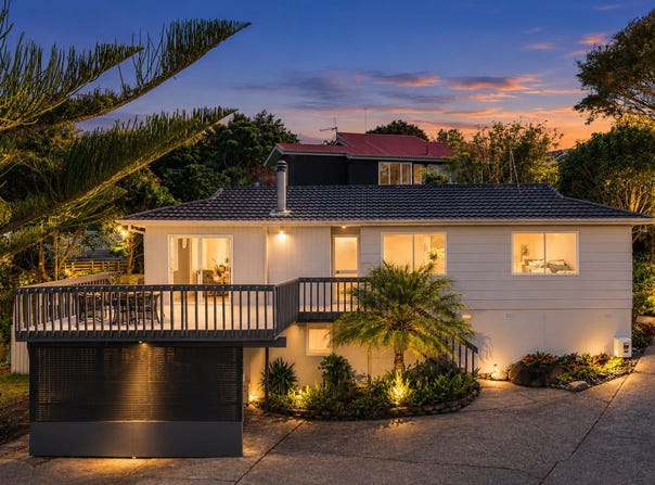 27 Haseler Crescent, Howick, Manukau City