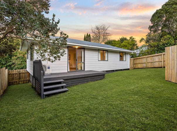 8A Alidade Place, Massey, Waitakere City