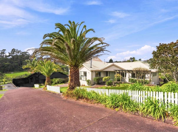 41 Unsworth Drive, Unsworth Heights, North Shore City