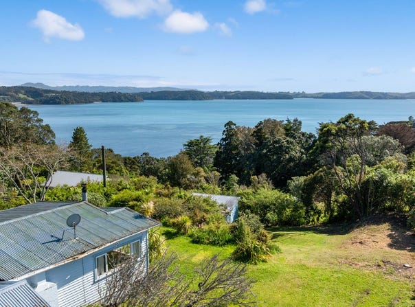 39B Rangimaarie Crescent, Snells Beach, Rodney