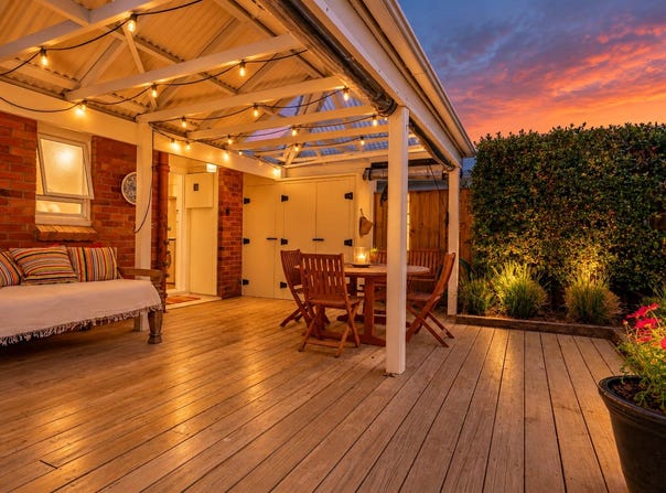 5 Waione Avenue, Te Atatu Peninsula, Waitakere City