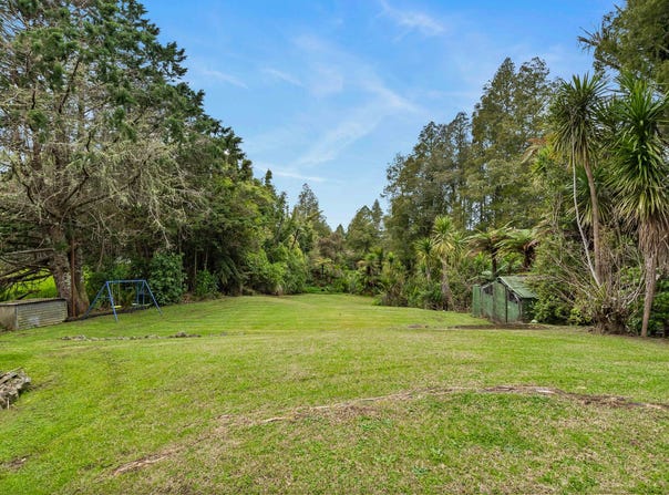 38 Bush Road, Waiatarua, Waitakere City