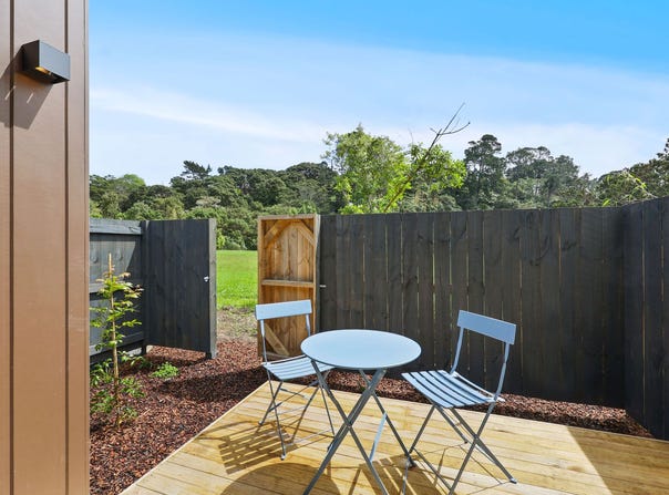 4/36 Woodside Road, Massey, Waitakere City