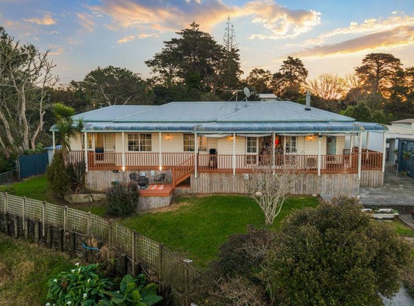 23 Waitakere Road, Waitakere, Waitakere City