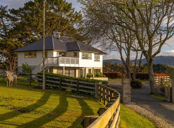 90 McEntee Road, Waitakere, Waitakere City