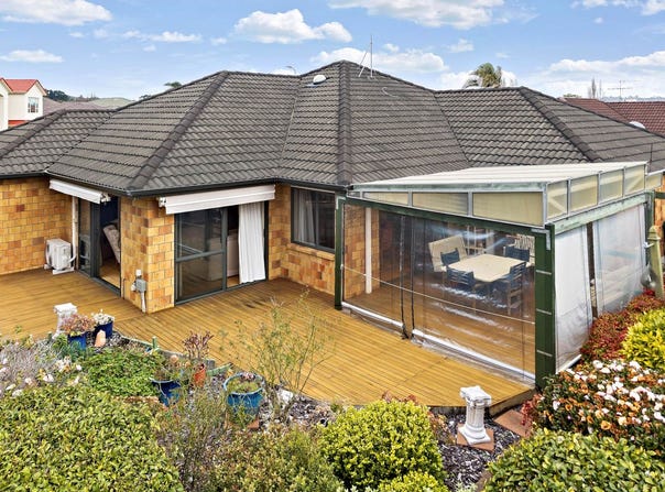14 Banshire Close, Flat Bush, Manukau City
