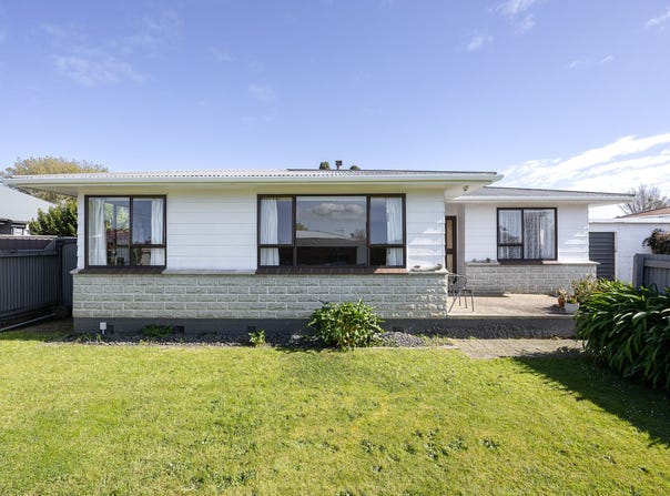 2A Read Crescent, Clive, Hastings