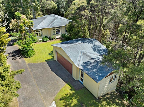 77 Carter Road, Oratia, Waitakere City